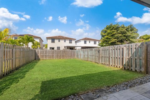 Купить виллу или дом в Хомстед, Флорида 3 спальни, 164.62м2, № 2051998 - фото 16