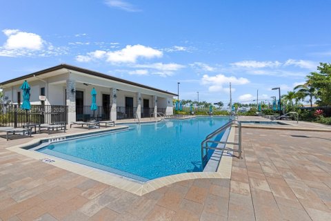 Купить виллу или дом в Хомстед, Флорида 3 спальни, 164.62м2, № 2051998 - фото 27