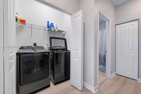 Купить виллу или дом в Хомстед, Флорида 3 спальни, 164.62м2, № 2051998 - фото 23