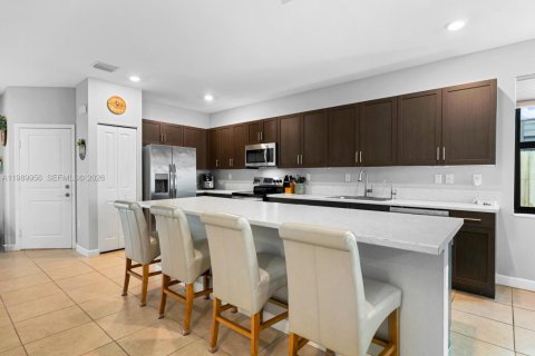 Купить виллу или дом в Хомстед, Флорида 3 спальни, 164.62м2, № 2051998 - фото 8