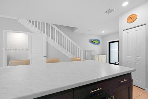 Купить виллу или дом в Хомстед, Флорида 3 спальни, 164.62м2, № 2051998 - фото 5