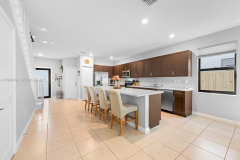 Купить виллу или дом в Хомстед, Флорида 3 спальни, 164.62м2, № 2051998 - фото 7