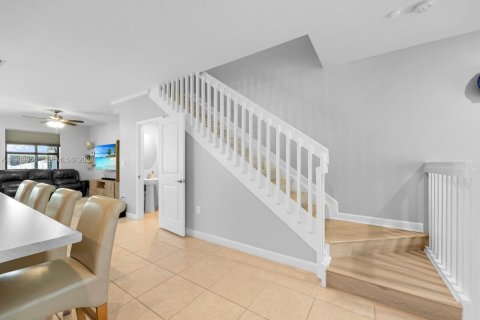 Купить виллу или дом в Хомстед, Флорида 3 спальни, 164.62м2, № 2051998 - фото 4