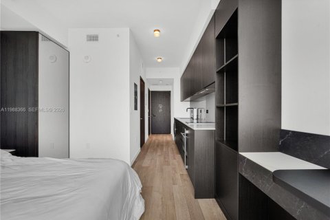 Condo in Miami, Florida № 2255302 - photo 7