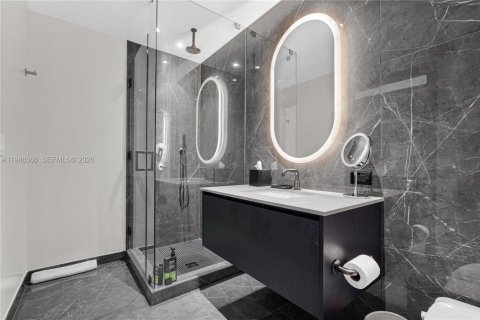 Condo in Miami, Florida № 2255302 - photo 4