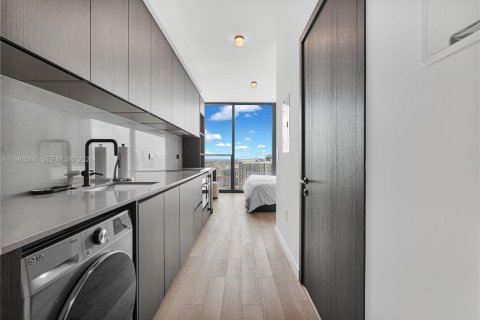 Condo in Miami, Florida № 2255302 - photo 11