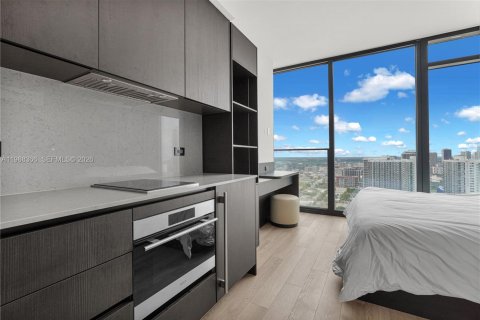 Condo in Miami, Florida № 2255302 - photo 8