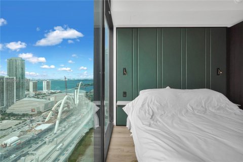 Condo in Miami, Florida № 2255302 - photo 2
