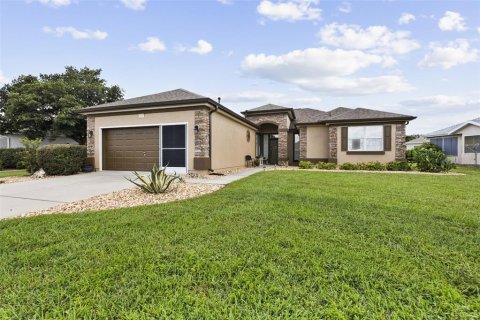 Casa en Summerfield, Florida 2 dormitorios, 176.33 m2 № 2383621