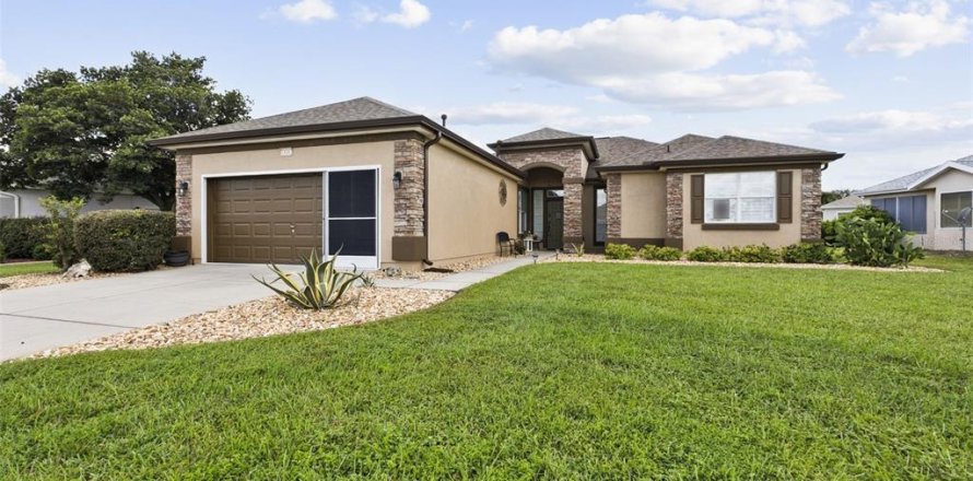 Casa en Summerfield, Florida 2 dormitorios, 176.33 m2 № 2383621