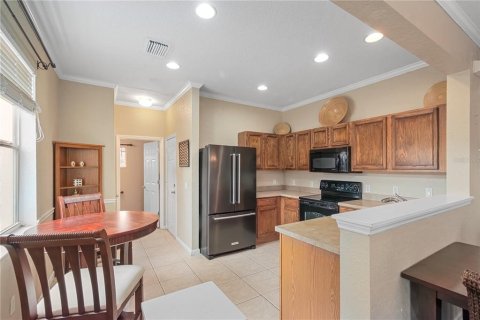 Townhouse in Ocala, Florida 3 bedrooms, 143.26 sq.m. № 2196360 - photo 12
