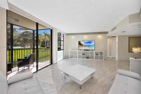 Купить кондоминиум в Авентура, Флорида 2 спальни, 100.61м2, № 2010477 - фото 5