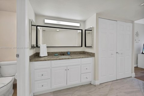 Купить кондоминиум в Авентура, Флорида 2 спальни, 100.61м2, № 2010477 - фото 18