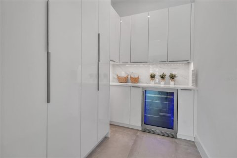 Casa en venta en Sarasota, Florida, 7 dormitorios, 428.74 m2 № 1885213 - foto 16