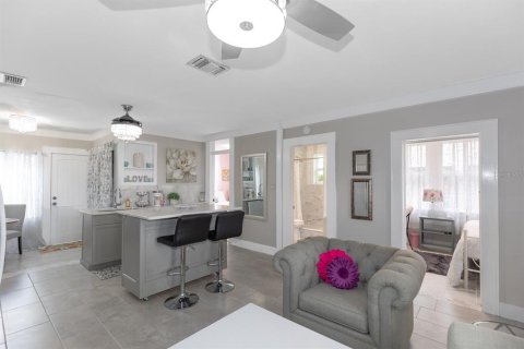 Apartment in Fruitland Park, Florida 2 bedrooms, 133.22 sq.m. № 1854117 - photo 7