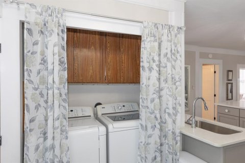 Apartment in Fruitland Park, Florida 2 bedrooms, 133.22 sq.m. № 1854117 - photo 15