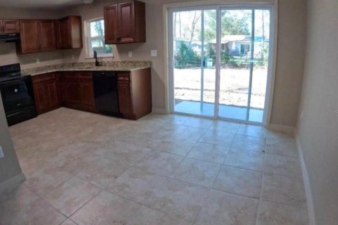 Villa ou maison à louer à Ocala, Floride: 3 chambres, 123.75 m2 № 2388126 - photo 4