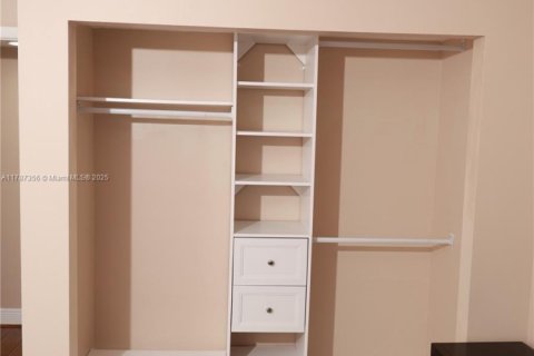 Condominio en alquiler en Lauderhill, Florida, 2 dormitorios, 119.84 m2 № 1958917 - foto 19