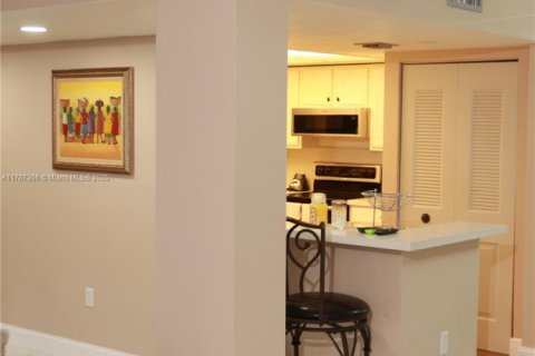 Condominio en alquiler en Lauderhill, Florida, 2 dormitorios, 119.84 m2 № 1958917 - foto 10