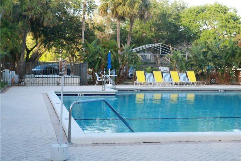 Condominio en alquiler en Lauderhill, Florida, 2 dormitorios, 119.84 m2 № 1958917 - foto 24