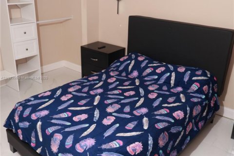 Condominio en alquiler en Lauderhill, Florida, 2 dormitorios, 119.84 m2 № 1958917 - foto 18