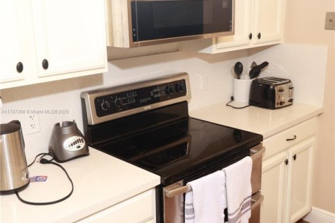 Condominio en alquiler en Lauderhill, Florida, 2 dormitorios, 119.84 m2 № 1958917 - foto 13