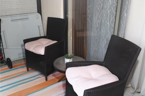 Condominio en alquiler en Lauderhill, Florida, 2 dormitorios, 119.84 m2 № 1958917 - foto 22