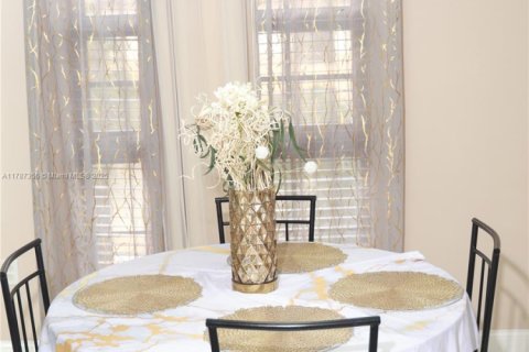 Condominio en alquiler en Lauderhill, Florida, 2 dormitorios, 119.84 m2 № 1958917 - foto 20