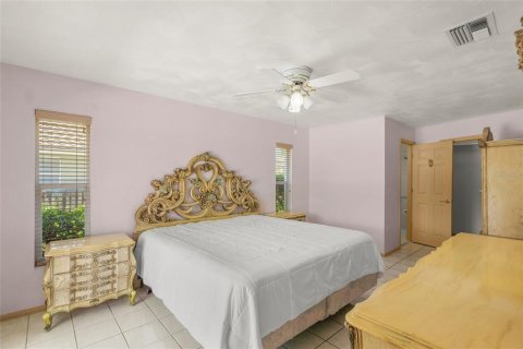 House in Nokomis, Florida 3 bedrooms, 165.92 sq.m. № 1833621 - photo 16