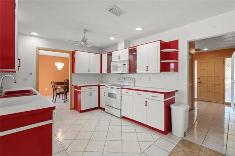 House in Nokomis, Florida 3 bedrooms, 165.92 sq.m. № 1833621 - photo 12