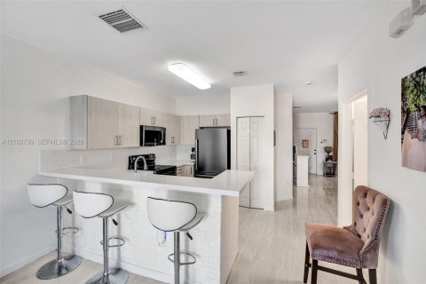 Touwnhouse à vendre à Cutler Bay, Floride: 4 chambres, 159.05 m2 № 2407802 - photo 18