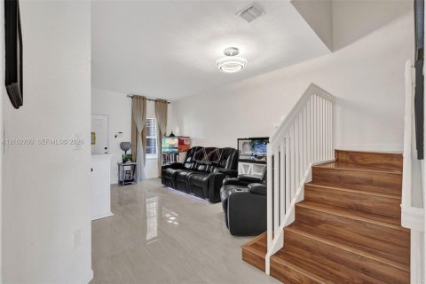 Touwnhouse à vendre à Cutler Bay, Floride: 4 chambres, 159.05 m2 № 2407802 - photo 14