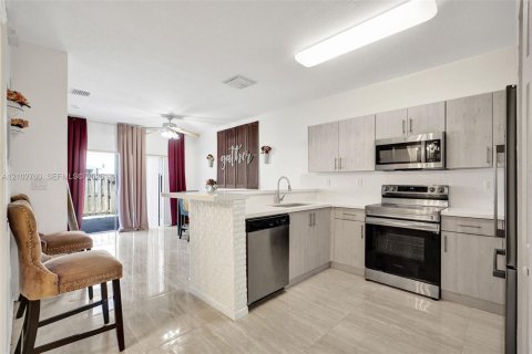 Touwnhouse à vendre à Cutler Bay, Floride: 4 chambres, 159.05 m2 № 2407802 - photo 21