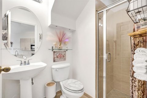 Touwnhouse à vendre à Cutler Bay, Floride: 4 chambres, 159.05 m2 № 2407802 - photo 26