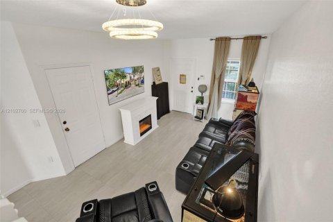 Touwnhouse à vendre à Cutler Bay, Floride: 4 chambres, 159.05 m2 № 2407802 - photo 15
