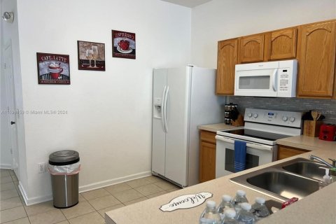 Townhouse in Kissimmee, Florida 3 bedrooms, 133.78 sq.m. № 1593359 - photo 9