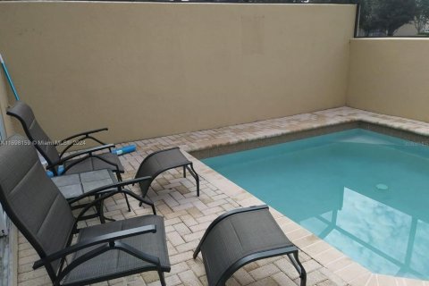 Adosado en alquiler en Kissimmee, Florida, 3 dormitorios, 133.78 m2 № 1593359 - foto 5