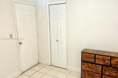 Commercial property in Lake Worth, Florida 2 bedrooms, 69.68 sq.m. № 2057124 - photo 17