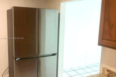 Commercial property in Lake Worth, Florida 2 bedrooms, 69.68 sq.m. № 2057124 - photo 6