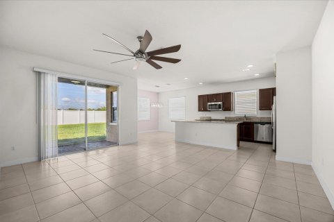 Casa en venta en Port St. Lucie, Florida, 3 dormitorios, 153.2 m2 № 2078331 - foto 5