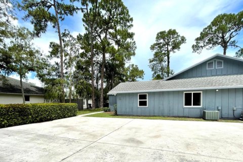Townhouse in Wellington, Florida 2 bedrooms, 96.99 sq.m. № 1174141 - photo 1