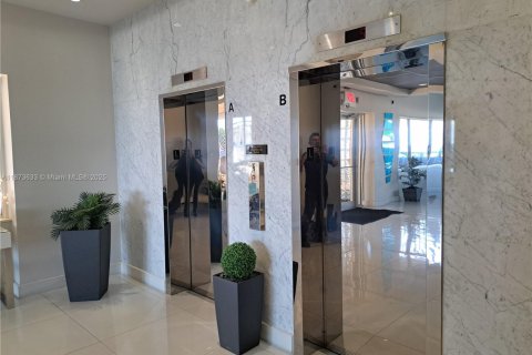 Купить кондоминиум в Форт-Лодердейл, Флорида 1 спальня, 73.86м2, № 1898145 - фото 11