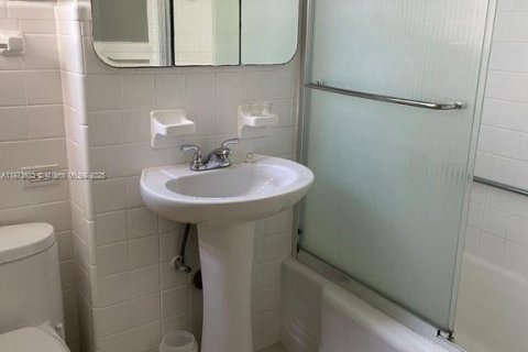 Купить кондоминиум в Форт-Лодердейл, Флорида 1 спальня, 73.86м2, № 1898145 - фото 25