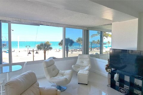 Купить кондоминиум в Форт-Лодердейл, Флорида 1 спальня, 73.86м2, № 1898145 - фото 12