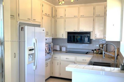 Купить кондоминиум в Форт-Лодердейл, Флорида 1 спальня, 73.86м2, № 1898145 - фото 16