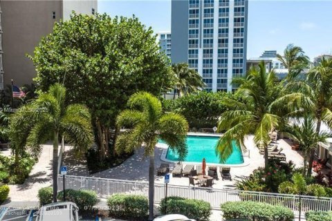 Купить кондоминиум в Форт-Лодердейл, Флорида 1 спальня, 73.86м2, № 1898145 - фото 21