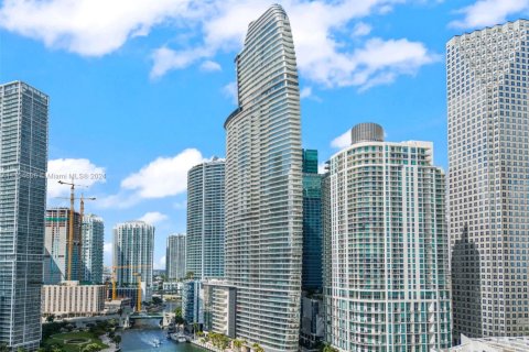 Condominio en venta en Miami, Florida, 1 dormitorio, 71.26 m2 № 1457987 - foto 1