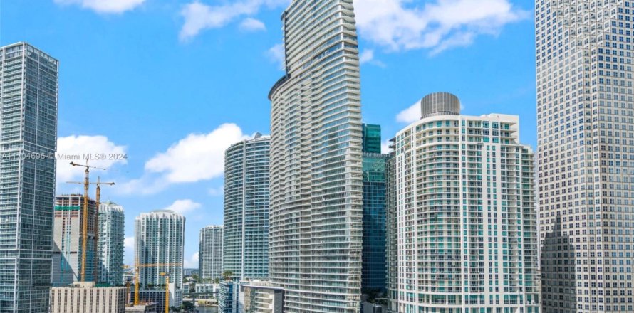 Condominio en Miami, Florida, 1 dormitorio № 1457987