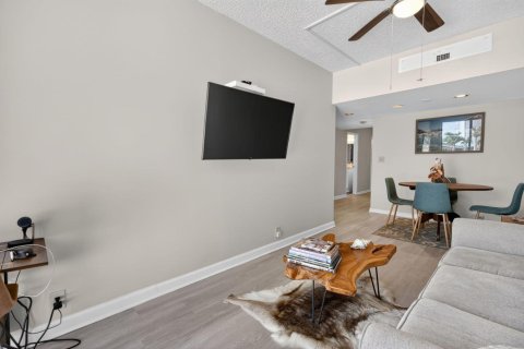 Condominio en venta en North Palm Beach, Florida, 1 dormitorio, 62.62 m2 № 2260349 - foto 17