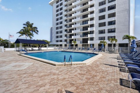 Condominio en venta en North Palm Beach, Florida, 1 dormitorio, 62.62 m2 № 2260349 - foto 28